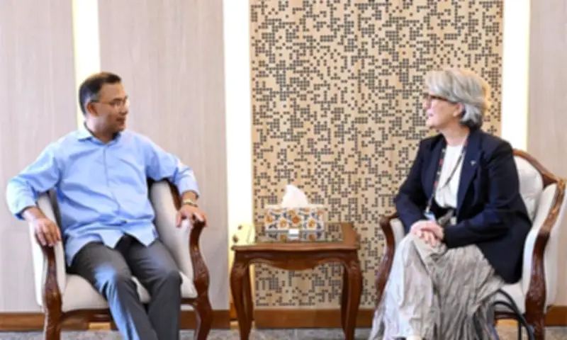 প্রধানমন্ত্রী তারেক রহমানের সঙ্গে টেলিনর গ্রুপের সিইও বেনেডিক্টে শিলব্রেড ফাসমারের সৌজন্য সাক্ষাৎ অনুষ্ঠিত