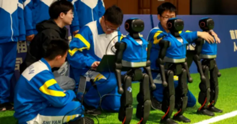 বেইজিংয়ে শুরু হলো প্রথম হিউম্যানয়েড রোবট ফুটবল টুর্নামেন্ট, অংশ নিচ্ছে শিক্ষার্থীরা