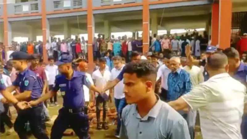 নববর্ষে প্রধানমন্ত্রীর কৃষক কার্ড ঘোষণা, মেট্রোরেল চালু ও আন্তর্জাতিক ঘটনাপ্রবাহ