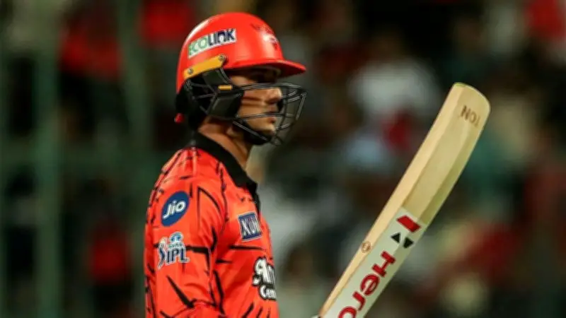 চরভদ্রাসনে অভিষেক শর্মার লজ্জাজনক রেকর্ড, বৈশাখী উৎসবে বর্ষবরণ ও অন্যান্য খবর