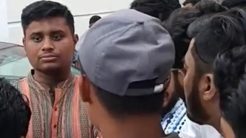 কুষ্টিয়ায় পীর হত্যা মামলায় জামায়াত-খেলাফত নেতাকর্মী আসামি, থাইল্যান্ডে নববর্ষ উৎসবে ১৫৪ জনের মৃত্যু