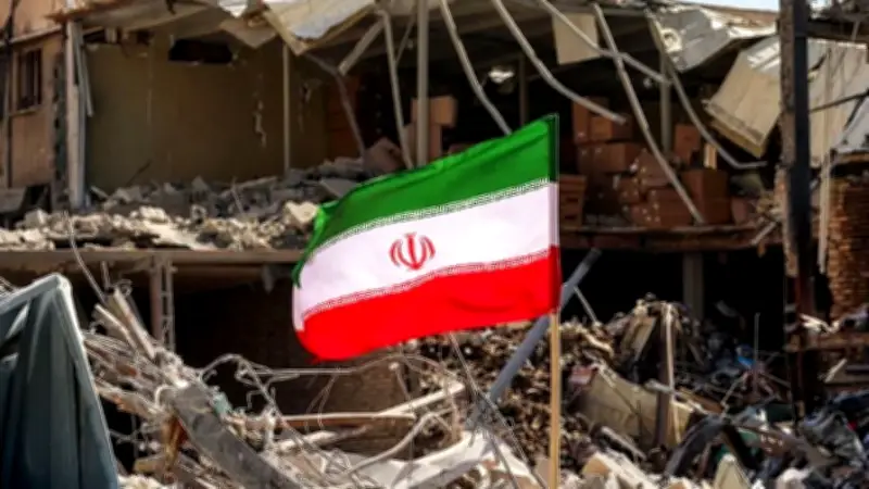 ইরানের ক্ষতিপূরণ দাবি, হরমুজ উত্তেজনা ও থাইল্যান্ডে নববর্ষে প্রাণহানি