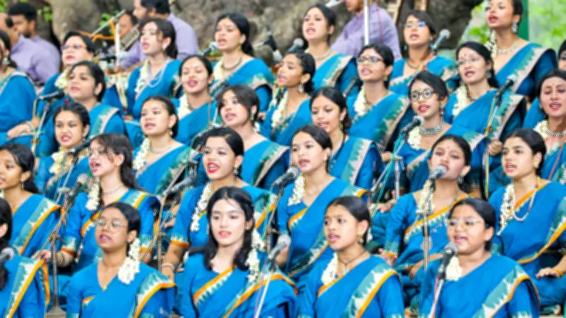 ছায়ানটের গানে বাঙালির বর্ষবরণ: রমনায় জমজমাট পয়লা বৈশাখের উৎসব