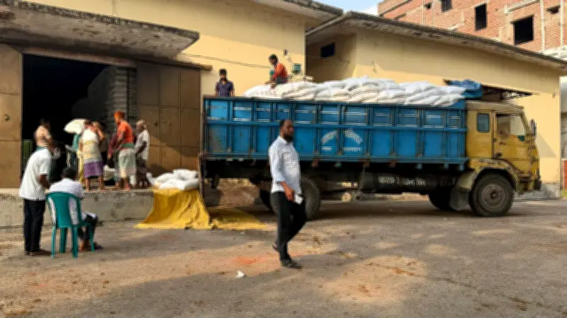 শরীয়তপুরে খাদ্যবান্ধব কর্মসূচির ৪০০ বস্তা চাল আটক, তদন্তে কমিটি গঠন