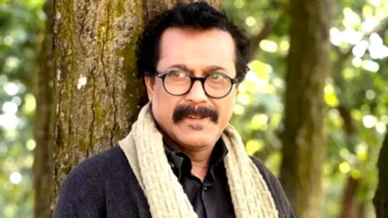 অভিনেতা ফারুক আহমেদের ফেসবুক পেজ বন্ধের পেছনে কাছের মানুষদের অভিযোগ