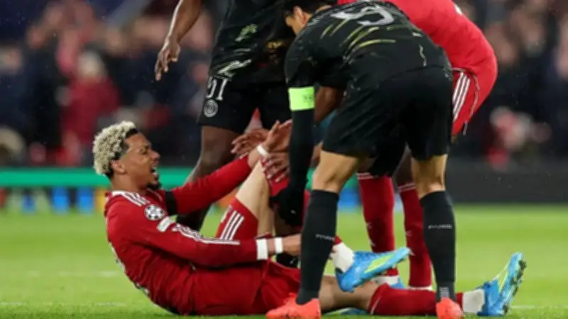 বিশ্বকাপে খেলা নিয়ে শঙ্কায় ফরাসি তারকা স্ট্রাইকার, ডেঙ্গু আক্রান্ত হয়ে হাসপাতালে ভর্তি