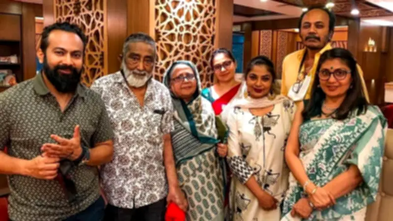 অভিনেত্রী বন্যা মির্জার বাবা মির্জা আবুল হাসনাত এনামুল বারী মারা গেছেন