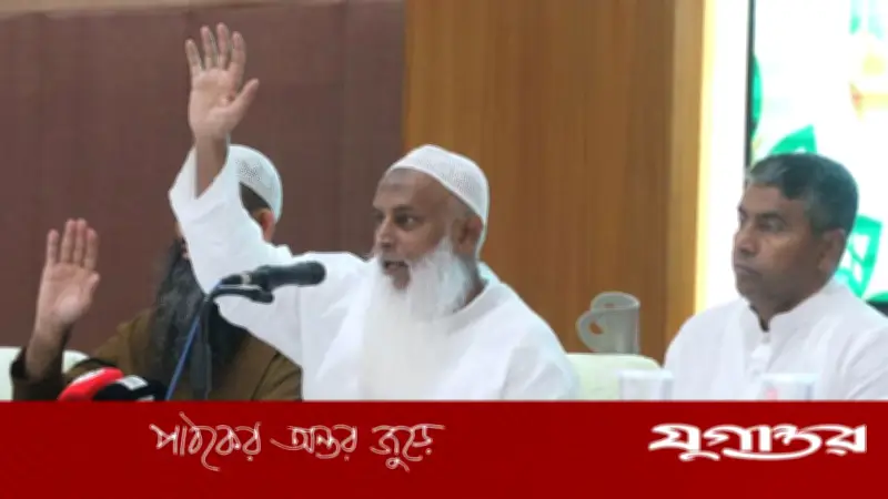 ধর্মমন্ত্রীর সতর্কতা: সরকারের বিরুদ্ধে ষড়যন্ত্র চলছে, হজ টিমকে ভাবমূর্তি রক্ষার নির্দেশ