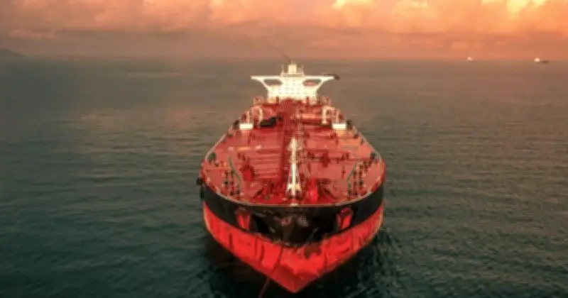 জ্বালানি সংকটে স্বস্তি: চট্টগ্রাম বন্দরে ৬০ হাজার টন ডিজেল পৌঁছেছে