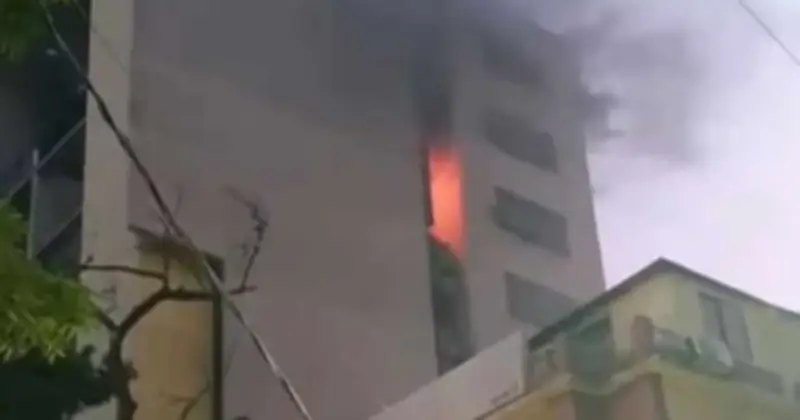 বনানীতে কাপড়ের গুদামে আগুন নিয়ন্ত্রণে, বৈদ্যুতিক শর্টসার্কিটের সন্দেহ