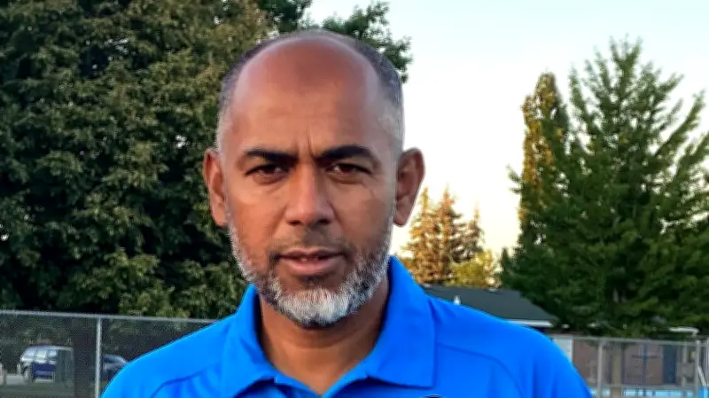 মোহামেডানের প্রাক্তন গোলরক্ষক মোহাম্মদ রেজাউল হাকিম এখন কানাডার ফুটবল অঙ্গনে নেতৃত্ব দিচ্ছেন