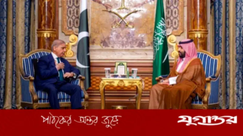 পাকিস্তানের প্রধানমন্ত্রী শাহবাজ শরিফের সৌদি যুবরাজ মোহাম্মদ বিন সালমানের সঙ্গে জেদ্দায় সাক্ষাৎ