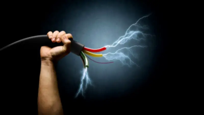 নাটোরে যুবদল নেতার চাঁদার দাবিতে পিকআপ চালককে বৈদ্যুতিক শক, দেশজুড়ে নানা ঘটনা