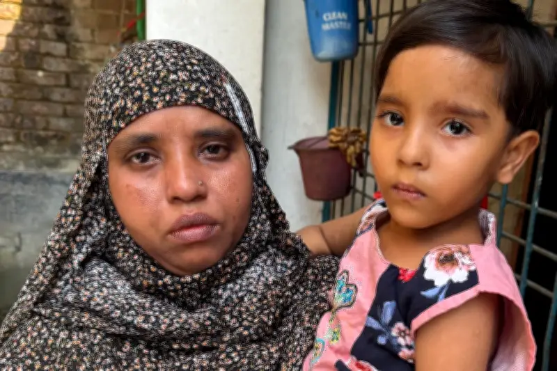 ঝিনাইদহের শিশু মাসুমার হৃদরোগের চিকিৎসায় অর্থাভাব, বাবা ইজিবাইক চালকের হাহাকার