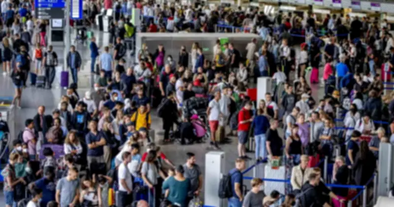 লুফথানসার ধর্মঘটে জার্মানিতে বিমান চলাচল স্থবির, শত শত ফ্লাইট বাতিল