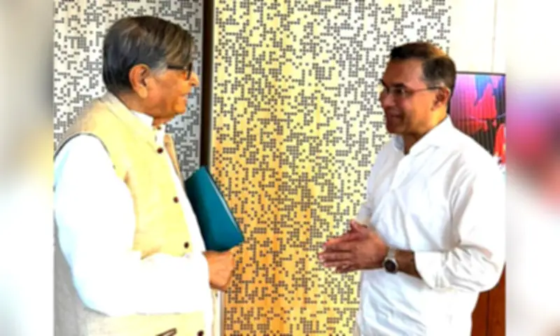 প্রধানমন্ত্রী তারেক রহমানের সঙ্গে সাক্ষাৎ করলেন অধ্যাপক আবদুল্লাহ আবু সায়ীদ