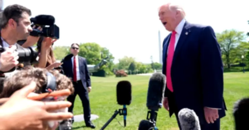 ট্রাম্পের দাবি: ইরানের সমৃদ্ধ ইউরেনিয়াম যুক্তরাষ্ট্রের কাছে রাখতে চায় তেহরান, চুক্তির কাছাকাছি অবস্থান