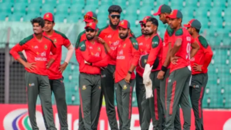 বাংলাদেশ-নিউজিল্যান্ড সিরিজ শুরুর আগেই টাইগার শিবিরে দুঃসংবাদ, কোচ আবেদনের পাহাড়