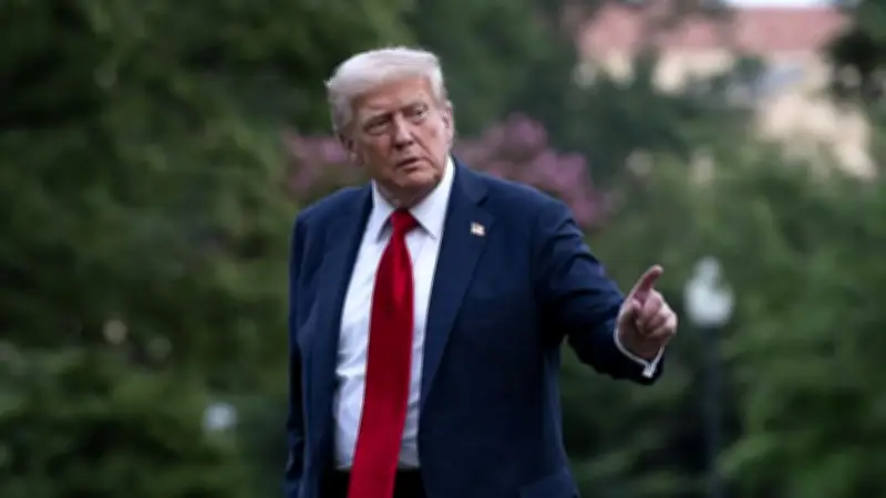 বিশ্বজুড়ে সংকট ও বিতর্ক: ইরান চুক্তি, হামের প্রাদুর্ভাব, ক্রিকেট ফিক্সিং