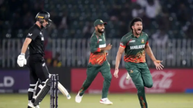 নিউজিল্যান্ডের ২৪৯ রানের টার্গেট, কেরানীগঞ্জে দুর্ঘটনায় কিশোর নিহত ও রূপপুর প্রকল্পের লাইসেন্স