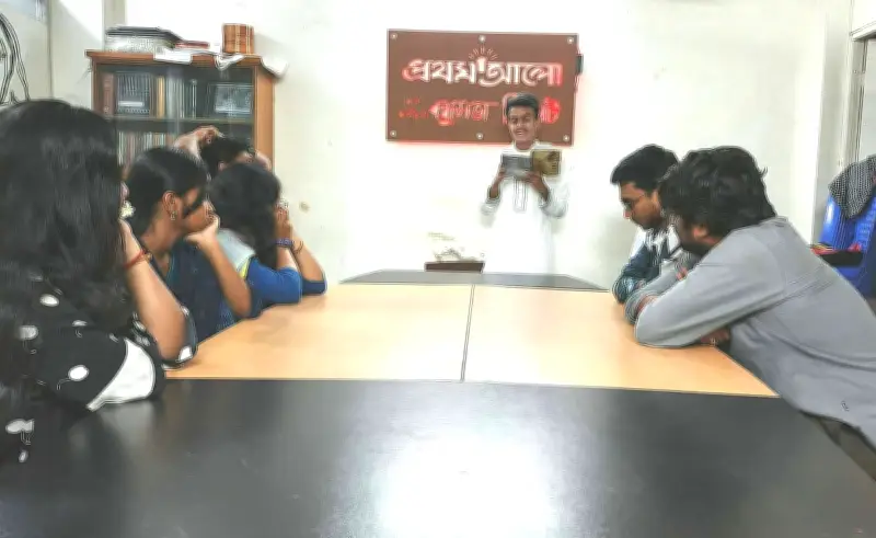 সিলেট বন্ধুসভার পাঠচক্রে আলোচিত হলো সত্যজিৎ রায়ের 'বোম্বাইয়ের বোম্বেটে' উপন্যাস