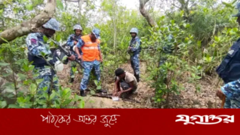 সুন্দরবনে অপহৃত দুই জেলে উদ্ধার, অস্ত্রসহ ডাকাত আটক