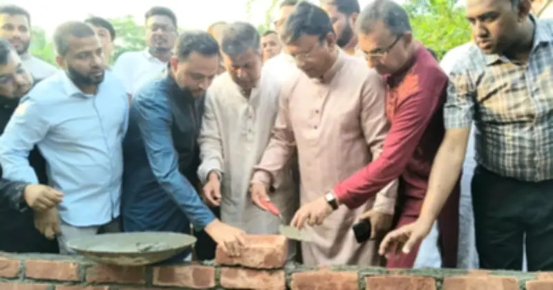 পথশিশু গোলাপী বেগুমের জন্য নতুন বাড়ি নির্মাণ শুরু, প্রধানমন্ত্রী তারেকের নির্দেশে