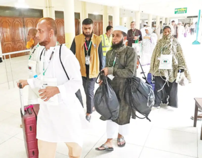 প্রায় ৭৮ হাজার ৫০০ হজযাত্রী সৌদি আরব যাচ্ছেন, প্রধানমন্ত্রীর উপহার ও উদ্বোধনী ফ্লাইটের বিস্তারিত