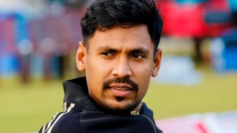 মোস্তাফিজুর রহমানের কাল: এক দিনে তিন দলের হার দেখলেন বাংলাদেশের পেসার