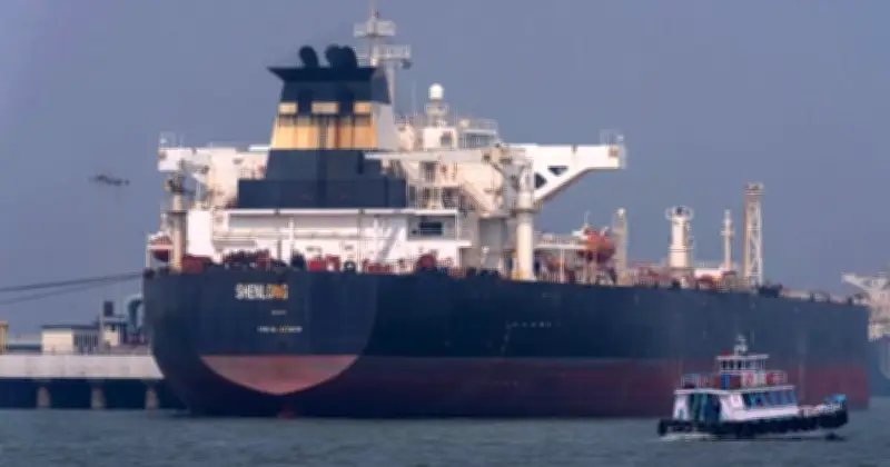 ইরানের হুমকি: হরমুজ প্রণালি বন্ধ হবে যদি যুক্তরাষ্ট্র নৌ-অবরোধ না সরায়