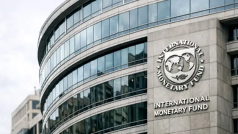 বিশ্ববাজারে তেলের দামে বড় পতন, আইএমএফ ঋণ স্থগিতের খবর নাকচ