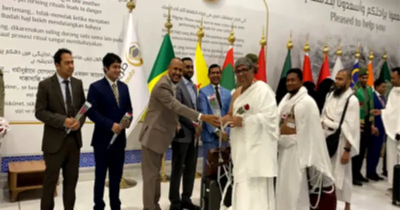 বাংলাদেশের প্রথম হজ ফ্লাইট সৌদি আরবে, ৪১৯ জন হজযাত্রী পৌঁছেছেন