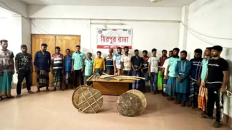 বিএনপি-জামায়াত সংঘর্ষে শিশুদের খেলা বাধাগ্রস্ত, নোয়াখালীতে ডিজেল আটক ও স্বর্ণের দাম বৃদ্ধি