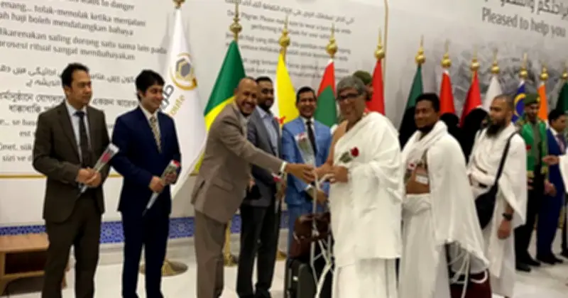 বাংলাদেশের প্রথম হজ ফ্লাইট সৌদি আরবে পৌঁছেছে, ৪১৯ জন যাত্রী নিয়ে জেদ্দায় অবতরণ