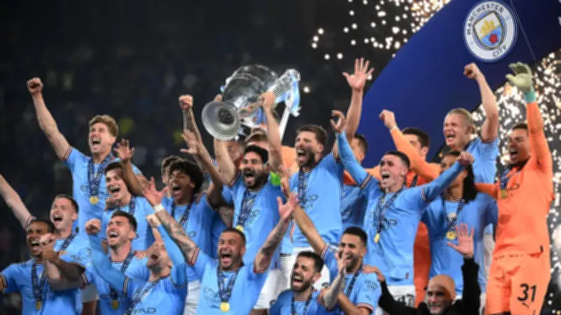 ম্যানচেস্টার সিটির ঐতিহাসিক ট্রেবল পদক নিলামে, মূল্য ৩০ হাজার পাউন্ড