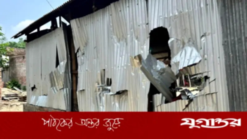 ফরিদপুরের সালথায় দীর্ঘ বিরোধের জেরে সংঘর্ষ, ২০ জন আহত ও ২০টি বসতঘর ভাঙচুর