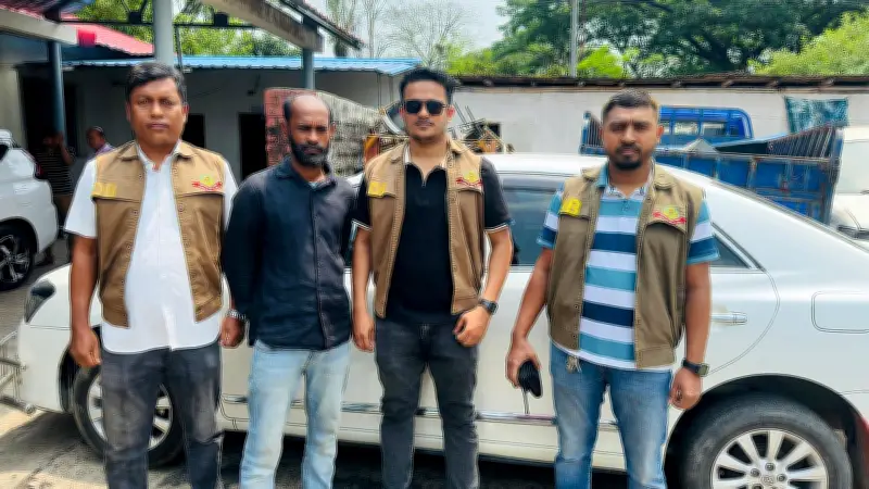 চুরি হওয়া প্রাইভেট কার উদ্ধার, গ্রেপ্তার চালক মো. ইব্রাহিম