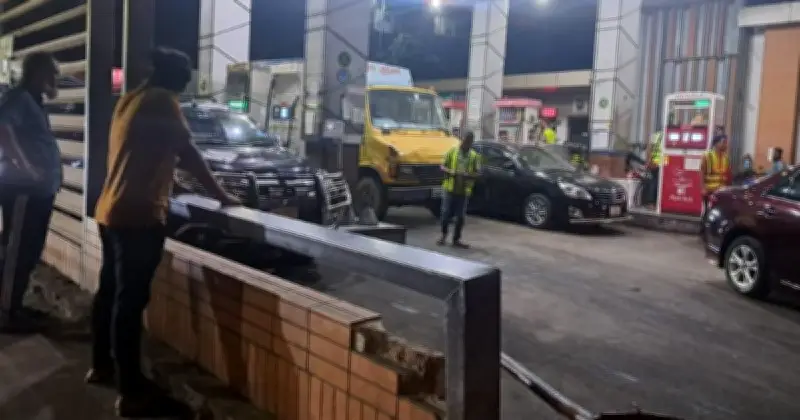 জ্বালানি তেলের দাম বৃদ্ধিতে সাধারণ মানুষের ক্ষোভ, জীবনযাত্রা আরও কঠিন হবে