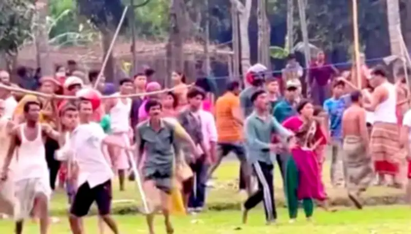 কিশোরগঞ্জে ফুটবল খেলাকে কেন্দ্র করে দুই গ্রামের সংঘর্ষে ২০ জন আহত, পুলিশ সদস্যদেরও আঘাত