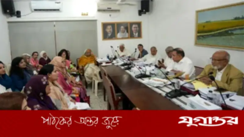 রাতের শেষ প্রহরে গুলশানে দাপ্তরিক কাজে ব্যস্ত প্রধানমন্ত্রী তারেক রহমান