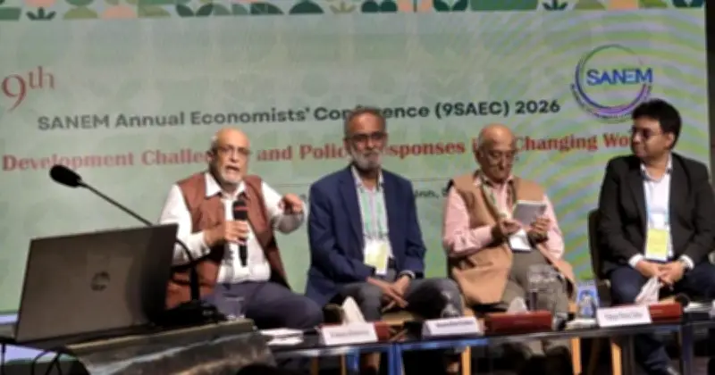 দেবপ্রিয় ভট্টাচার্যের সতর্কবার্তা: সংস্কার পরিকল্পনা নয়, বাস্তবায়নই বাংলাদেশের মূল চ্যালেঞ্জ