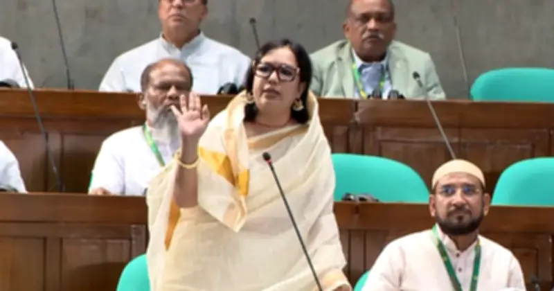 জ্বালানি সংকটে সংসদে রুমিন ফারহানার তীব্র প্রশ্ন: পাম্পে কত দিনের অকটেন-ডিজেল মজুত?