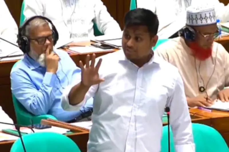 প্রথম আলোর ভিডিও প্রতিবেদন: বাংলাদেশের সাম্প্রতিক ঘটনাবলীর বিশ্লেষণ