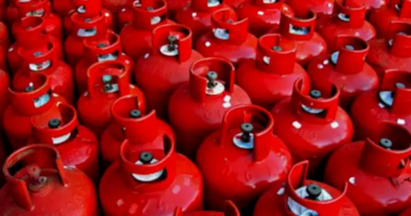 বাংলাদেশে এলপিজি সিলিন্ডারের দাম বাড়ল, ১২ কেজির দাম ১,৯৪০ টাকা