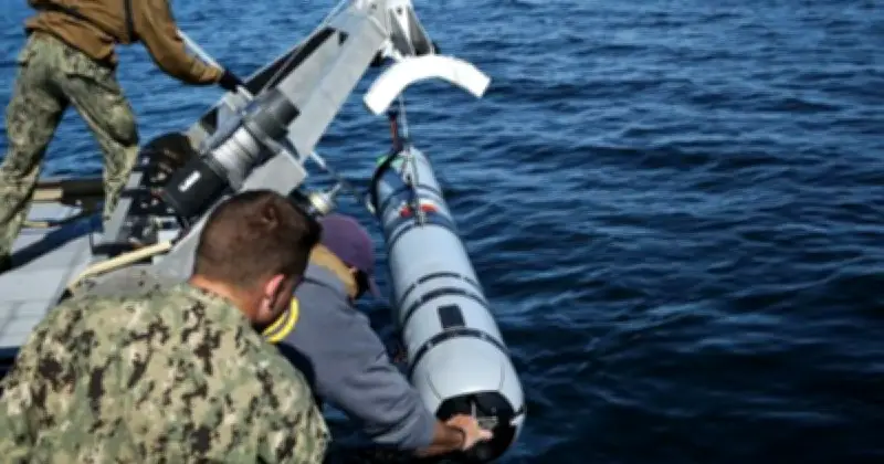 হরমুজ প্রণালিতে মাইন অপসারণে যুক্তরাষ্ট্রের আধুনিক প্রযুক্তি: সমুদ্র-ড্রোন ও রোবট মোতায়েন