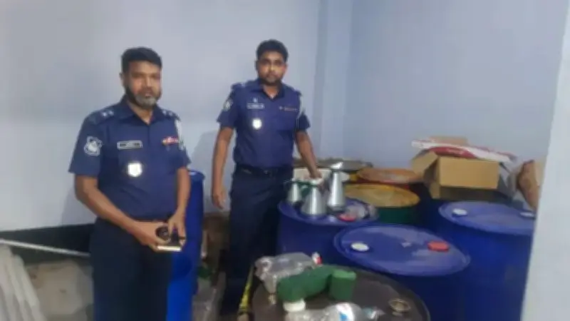 কুড়িগ্রামে ডিজেল মজুদ ও চোরাই মোটরসাইকেল জব্দ, রায়গঞ্জে যুবকের মৃত্যু, কৃষকদের সংকট