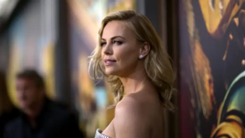 শার্লিজ থেরনের সতর্কবার্তা: এআই অভিনেতাদের কাজ করবে, কিন্তু লাইভ পারফরম্যান্স অদ্বিতীয়