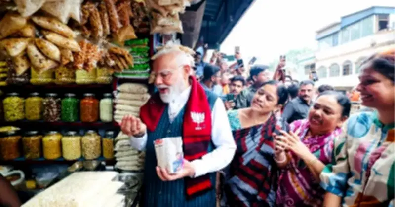 ঝাড়গ্রামে প্রচারে মোদির ঝালমুড়ি খাওয়া ও তৃণমূলের বিরুদ্ধে তীব্র ভাষণ