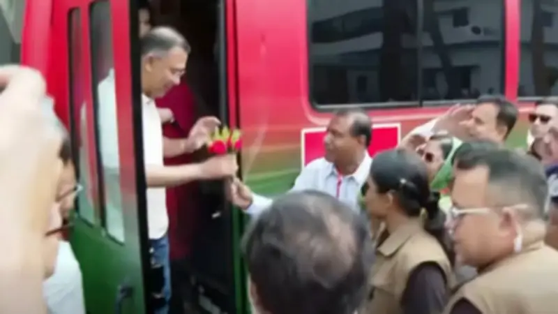 বগুড়ায় প্রধানমন্ত্রী, তেলের দাম বৃদ্ধি, মাইকেল জ্যাকসনের বায়োপিক মুক্তি ও অন্যান্য গুরুত্বপূর্ণ খবর