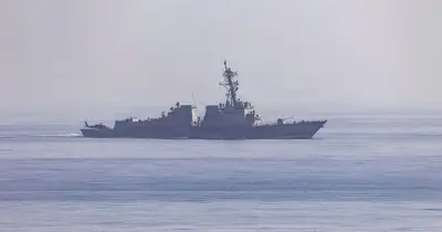 ওমান উপসাগরে ইরানের ড্রোন হামলা: মার্কিন জাহাজ লক্ষ্য, উত্তেজনা বৃদ্ধি